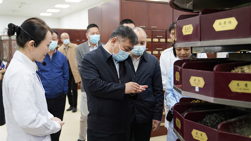 閆樹江赴廣西、海南調(diào)研《中醫(yī)藥法執(zhí)法檢查報(bào)告》落實(shí)情況